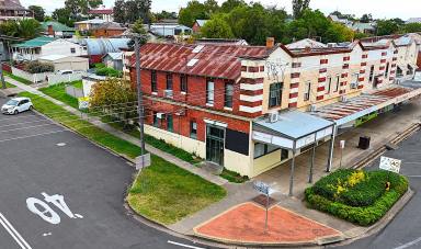 House For Sale - NSW - Quirindi - 2343 - COMMERCIAL PROPERTY WITH APPARTMENT  (Image 2)