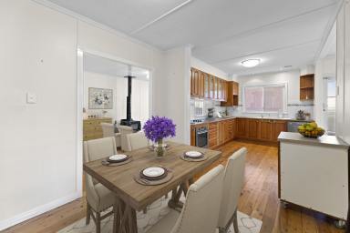 House For Lease - QLD - Harristown - 4350 - Convenient, character-filled home with lots of extras!  (Image 2)