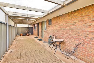 Unit For Sale - VIC - Mildura - 3500 - NEAT UNIT, GREAT LOCATION  (Image 2)