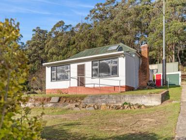 House For Sale - TAS - Preston - 7315 - Peaceful Rural Setting with Scenic Outlook  (Image 2)