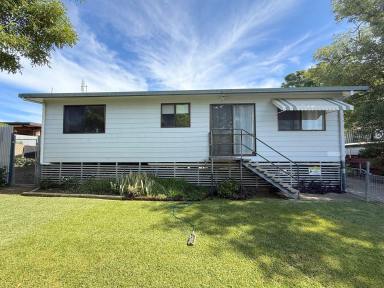 Duplex/Semi-detached For Sale - NSW - Moree - 2400 - ATTENTION INVESTORS - DUAL INCOME IN NORTH MOREE  (Image 2)