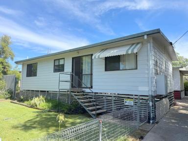 Duplex/Semi-detached For Sale - NSW - Moree - 2400 - ATTENTION INVESTORS - DUAL INCOME IN NORTH MOREE  (Image 2)