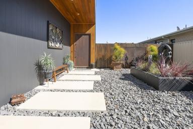 House For Sale - VIC - Swan Hill - 3585 - Stylish Living with Parkside Views  (Image 2)