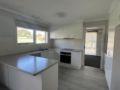 House For Lease - VIC - Hamilton - 3300 - Spacious Updated Home  (Image 2)