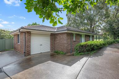 House For Sale - NSW - Raymond Terrace - 2324 - STYLISH, PRIVATE & LOW-MAINTENANCE LIVING IN THE OAKS ESTATE  (Image 2)
