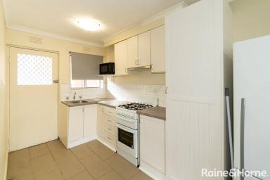 House Leased - NSW - Wagga Wagga - 2650 - FULLY FURNISHED CENTRAL LIVING  (Image 2)