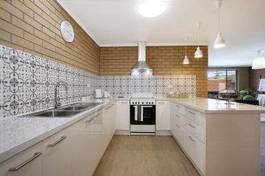 Unit For Lease - NSW - Lavington - 2641 - Renovated Lavington Gem  (Image 2)