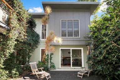 House For Sale - QLD - Macleay Island - 4184 - Water Glimpses, Elevated Position & Prime Location  (Image 2)