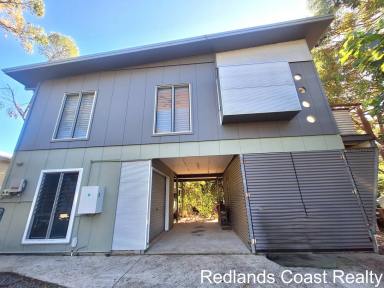 House For Sale - QLD - Macleay Island - 4184 - Peaceful & Tranquil Setting  (Image 2)