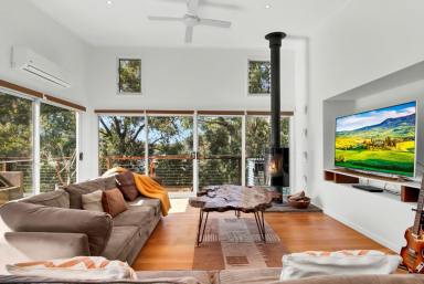 House For Sale - QLD - Macleay Island - 4184 - Water Glimpses, Elevated Position & Prime Location  (Image 2)