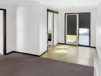 Unit For Lease - VIC - Horsham - 3400 - Over 55s Senior Living – Comfortable & Accessible 1-Bedroom Unit  (Image 2)