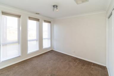 House For Lease - NSW - Gobbagombalin - 2650 - FAMILY HOME IN GOBBAGOMBALIN (Image 2)