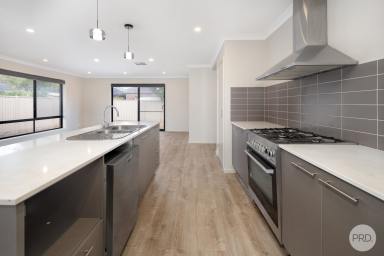 House For Sale - VIC - Alfredton - 3350 - Alfredton Excellence - Size, Style & School Zone Perfection  (Image 2)