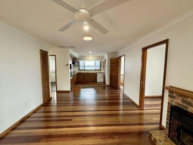 House For Lease - NSW - Taree - 2430 - Spacious Three Bedroom Home with Golf Course Views  (Image 2)