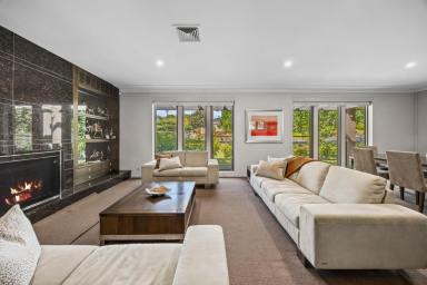 House For Sale - VIC - East Bendigo - 3550 - Spacious Family Living in Prestigious McIvor Hill  (Image 2)