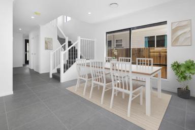 House For Lease - QLD - Seventeen Mile Rocks - 4073 - BRAND NEW HOME  (Image 2)