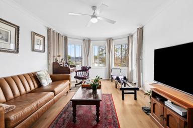 House For Sale - NSW - Goulburn - 2580 - IDEAL CENTRAL LOCATION  (Image 2)