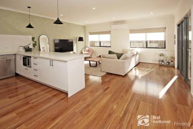 House For Lease - VIC - Cranbourne - 3977 - Beautifully Maintained & Ideally Located  (Image 2)