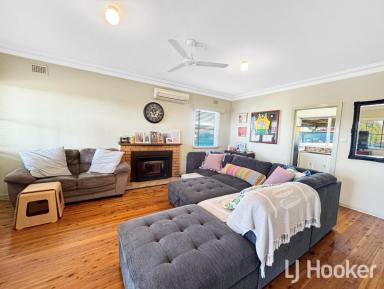 House For Sale - NSW - Inverell - 2360 - Endless Potential in Sought-After Ross Hill Location  (Image 2)