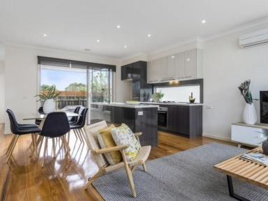 House For Lease - VIC - Ashwood - 3147 - Modern sophistication in superb Ashwood pocket  (Image 2)