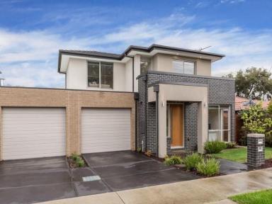 House For Lease - VIC - Ashwood - 3147 - Modern sophistication in superb Ashwood pocket  (Image 2)
