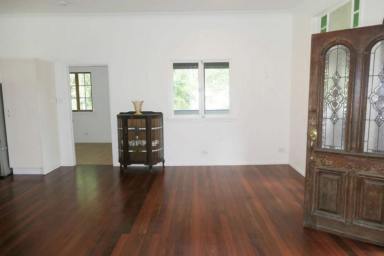 House For Sale - NSW - Mallanganee - 2469 - A LITTLE BIT COUNTRY  (Image 2)
