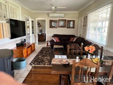 Lifestyle For Sale - NSW - Gilgai - 2360 - Modern and Renovated Lifestyle Homestead  (Image 2)