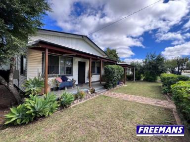 House For Sale - QLD - Kingaroy - 4610 - Great Reno, Huge Entertainment Area  (Image 2)