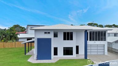 House For Sale - QLD - Blacks Beach - 4740 - Outstanding Modern Beachside Home!  (Image 2)