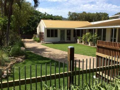 House For Sale - QLD - Picnic Bay - 4819 - PRIME BEACHFRONT OPPORTUNITY. (Image 2)