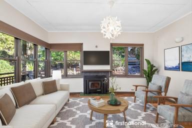 House For Sale - VIC - Healesville - 3777 - Renovators Delight with Breathtaking Mountain Views  (Image 2)