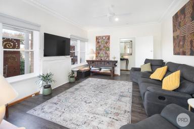 House For Sale - VIC - Wendouree - 3355 - Stylish, Spacious & Move-In Ready In Wendouree  (Image 2)