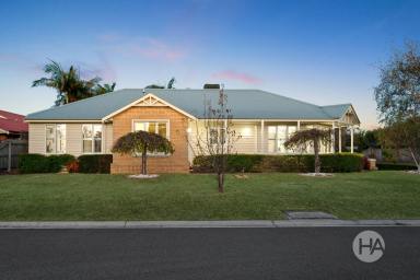House For Sale - VIC - Somerville - 3912 - Family Excellence Wrapped in Timeless Charm  (Image 2)