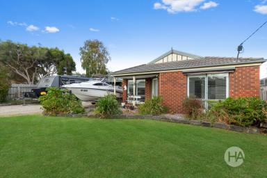 House For Sale - VIC - Bittern - 3918 - From Merely Spacious to Truly Spectacular  (Image 2)