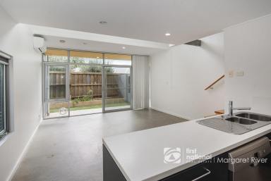 Townhouse For Sale - WA - Margaret River - 6285 - LIGHT-FILLED NEW YORK STYLE END TOWNHOUSE  (Image 2)