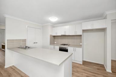 House For Sale - VIC - California Gully - 3556 - Immaculate 4-Bedroom Family Home  (Image 2)