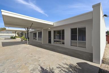 Unit Leased - VIC - Kangaroo Flat - 3555 - RENOVATED ONE BEDROOM UNIT  (Image 2)