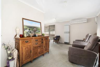 House For Sale - NSW - Thurgoona - 2640 - Beautiful Family Home in Thurgoona  (Image 2)