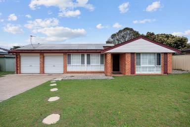 House For Sale - NSW - Raymond Terrace - 2324 - SPACIOUS FAMILY HOME  (Image 2)
