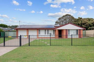 House For Sale - NSW - Raymond Terrace - 2324 - SPACIOUS FAMILY HOME  (Image 2)