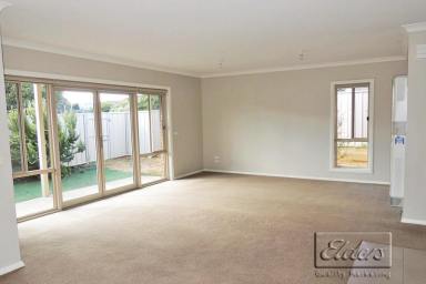 Unit For Lease - VIC - Kennington - 3550 - Well maintained two bedroom unit in a prime location  (Image 2)