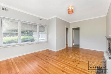 House For Lease - VIC - Epsom - 3551 - Comfortable Cream Brick Home - Convenient Location  (Image 2)