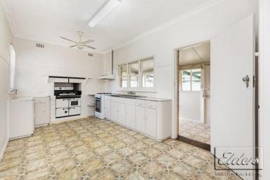 House For Lease - VIC - Epsom - 3551 - Comfortable Cream Brick Home - Convenient Location  (Image 2)