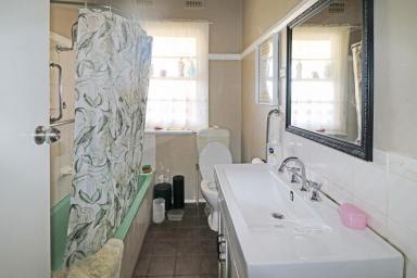 House For Sale - NSW - Glen Innes - 2370 - 4 BEDROOM HOME IN A GREAT LOCATION  (Image 2)