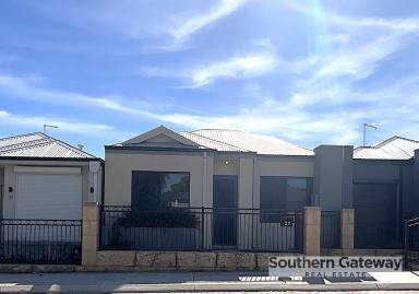 House For Sale - WA - Kwinana Town Centre - 6167 - MODERN COMFORT, PRIME LOCATION - PERFECT FOR INVESTMENT OR DOWNSIZING  (Image 2)