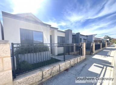 House For Sale - WA - Kwinana Town Centre - 6167 - MODERN COMFORT, PRIME LOCATION - PERFECT FOR INVESTMENT OR DOWNSIZING  (Image 2)