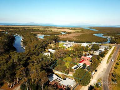 House For Sale - VIC - Port Franklin - 3964 - COTTAGE BY THE WATER  (Image 2)