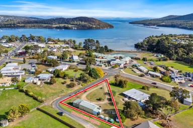 House For Sale - TAS - Nubeena - 7184 - Versatile Home on a Sprawling Block in the Heart of Nubeena  (Image 2)