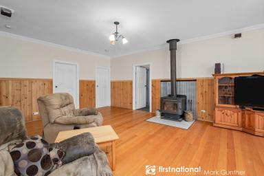 House For Sale - VIC - Healesville - 3777 - Spacious Country Living  (Image 2)
