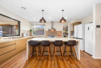 House For Lease - VIC - Wallace - 3352 - An amazingly stunning modern five bedroom home on 25 acres  (Image 2)
